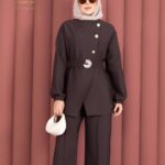 طقم تركي قطعتين لون بني شوكلاته أنيق للمحجبات.