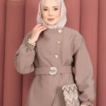 طقم تركي قطعتين لون بيج أنيق للمحجبات.