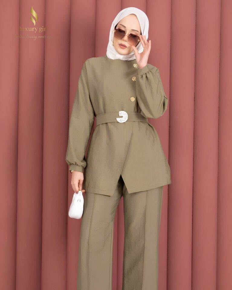 طقم تركي قطعتين لون زيتي أنيق للمحجبات.