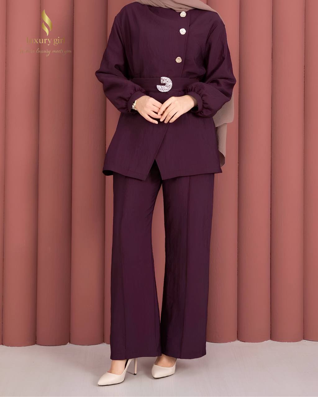 طقم تركي قطعتين لون خمري أنيق للمحجبات.