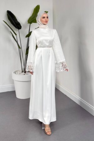 فستان سهرة أبيض محتشم للمحجبات Luxury Girl.